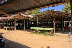 Bangsaray : Noch leere  Marktstände