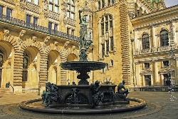 Hamburger Rathaus (Brunnen)