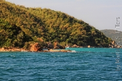 Koh Larn Felsen an der Küste