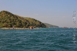 Koh Larn die ersten Grünen Hügel