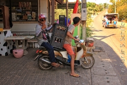 Koh Larn Motorad Transporter Bild 2