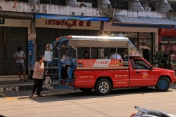 Satahip - Tuktuk-Bus Linie nach Pattaya Bild 1