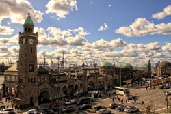 Hamburger Hafen - Panorama Landungsbrücken Bild 2